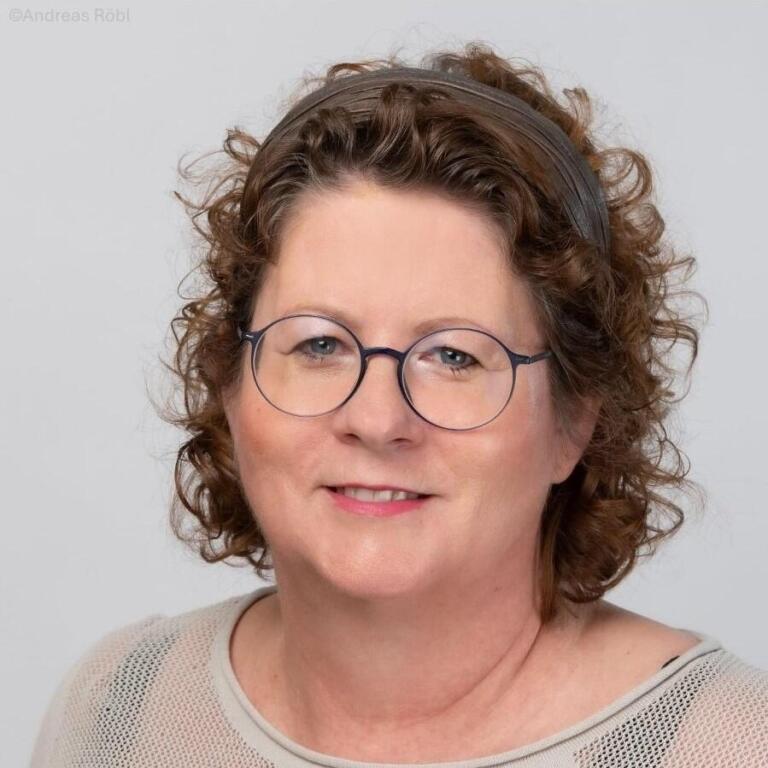 Brigitte Atzlesberger, PMSc.